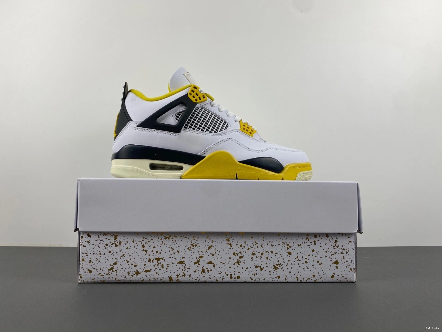 AQ9129-101 Womens Jordan 